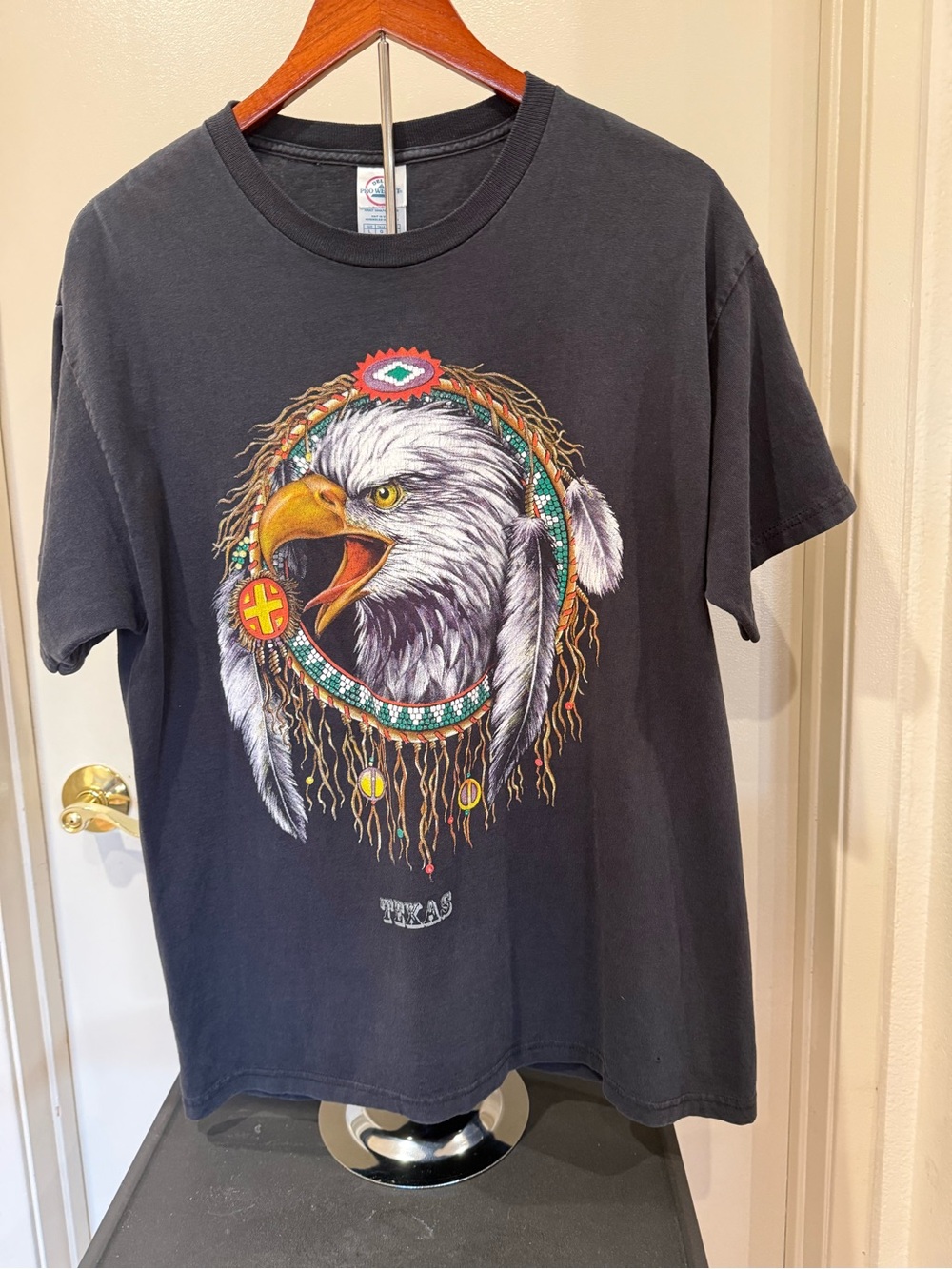 Vtg Delta Pro Weight Black T-Shirt with Dreamcatcher Eagle Logo Size Large